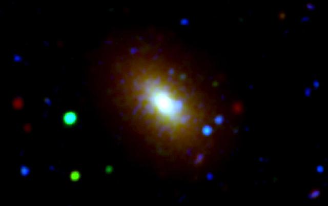 Distant galaxies grow from the inside out